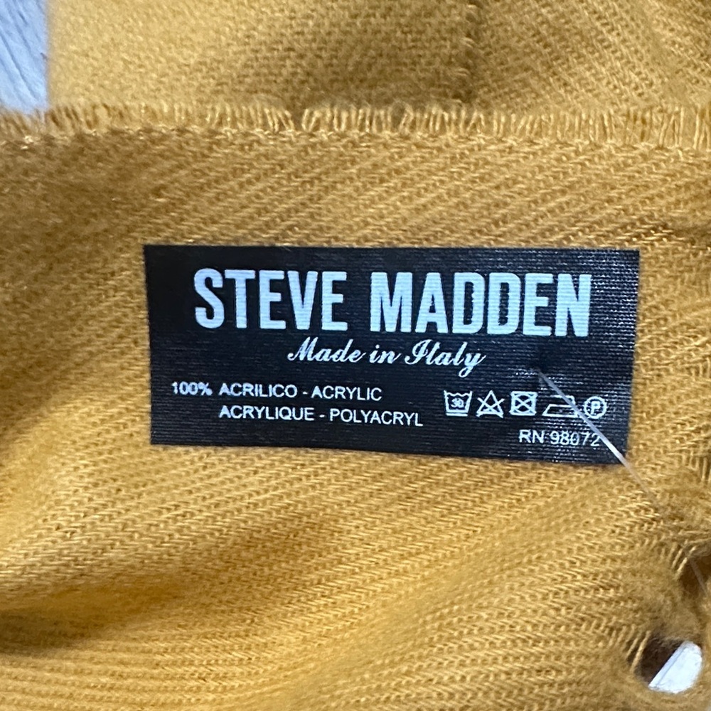 NWT Steve Madden Made in Italy Gold Fringe Scarf RN98072 - Picture 2 of 4
